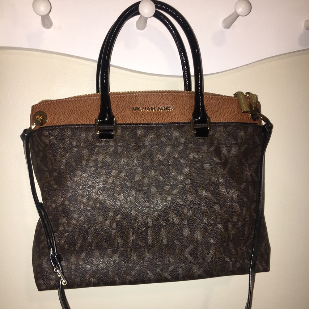 Michael Kors Purse- rare 2 tone & 2 strap